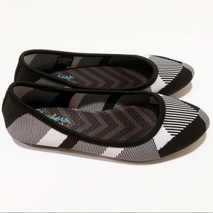 Women’s Sketchers Ballet Flats